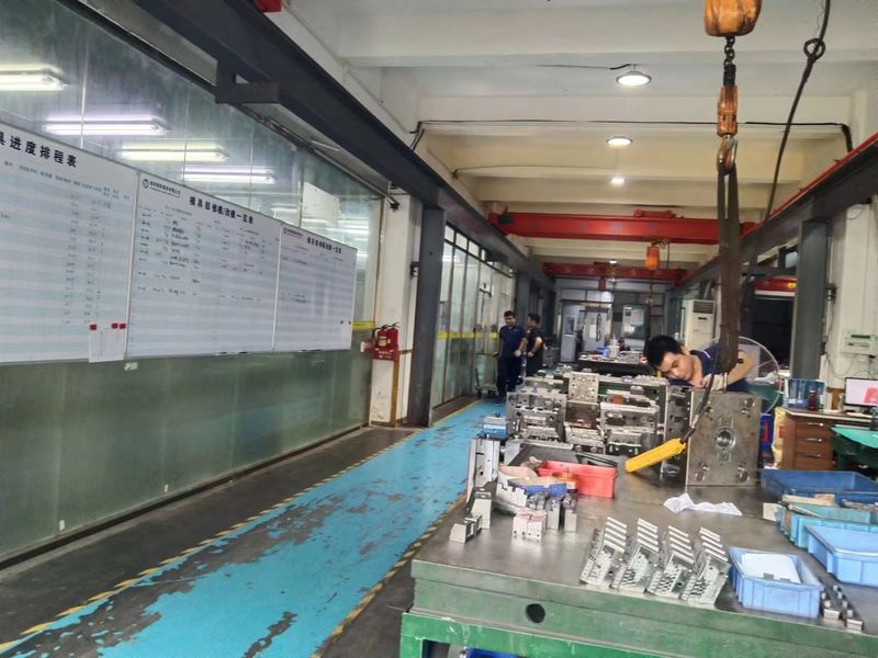 Dongguan JoonPang Plastic Mold Co., Ltd. dây chuyền sản xuất của nhà sản xuất